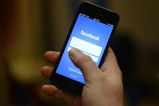 Facebook Introducing “Video Reverse” for Playback