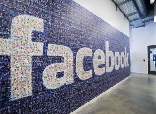 How to Use Facebook to Promote a New Industry-Specific Software Plugin